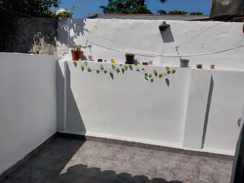 Depto Tipo Casa 2 ambientes con 1 baño