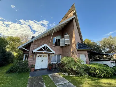 Casa 6 ambientes con 3 baños