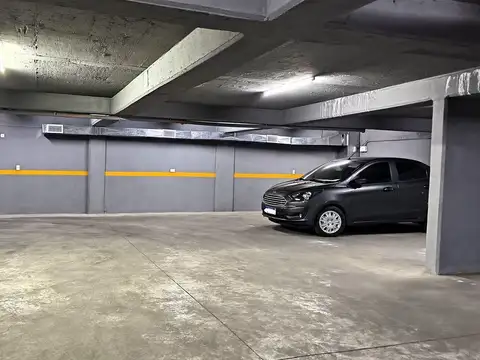 Venta Cochera Cubierta Villa Urquiza 1° P Elevador