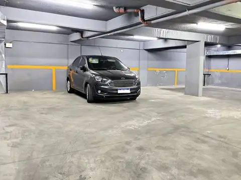 Venta Cochera Cubierta Villa Urquiza 1° P Elevador