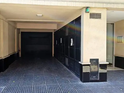 Venta Cochera Cubierta Villa Urquiza 1° P Elevador