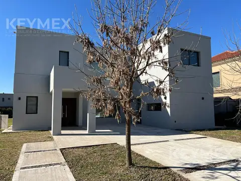 Casa en Venta en Villa Rosa, USD 430.000