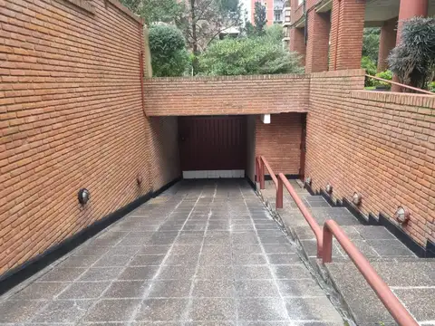 Cochera en  Alquiler en Acassuso