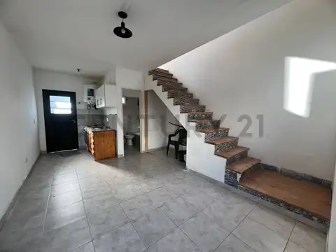 Venta Departamento 2 ambientes  Los Polvorines cochera patio Malvinas Argentinas San Miguel