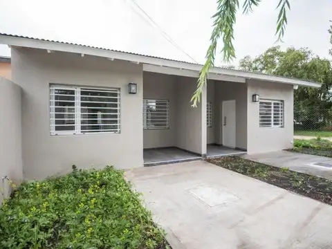 DUPLEX DE 3 AMBIENTES CON JARDIN Y COCHERA A ESTRENAR