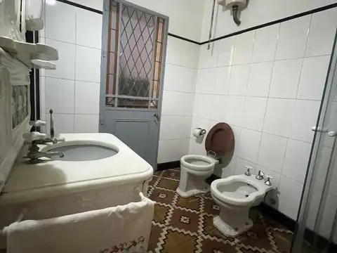 Local en Alquiler 50 años