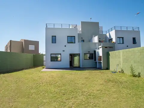 Depto Tipo Casa en Venta con 1 cocheras