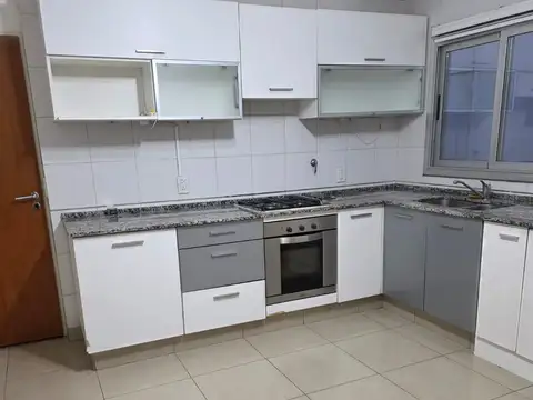 Departamento 4 ambientes con 2 baños