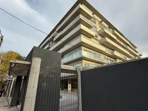 Alquiler 2 ambientes balcon y cochera - piscina seguridad