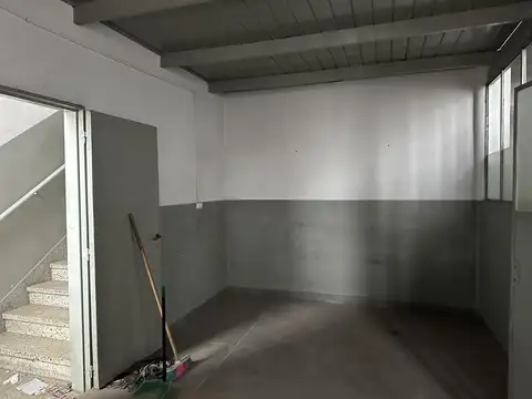 Galpon en Venta 44  mts Fondo