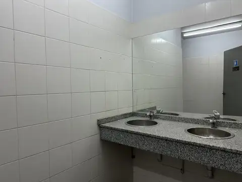 Depósito de 610 m2 en venta en Ituzaingó