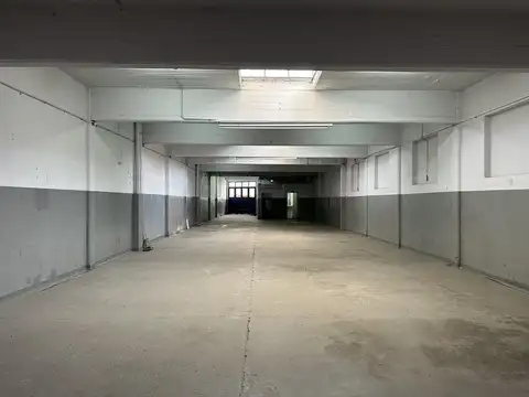 Depósito de 610 m2 en venta en Ituzaingó