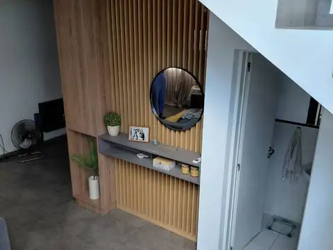 Casa 6 ambientes con 2 baños