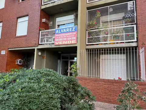 Gelly Y Obes 100, Piso 8