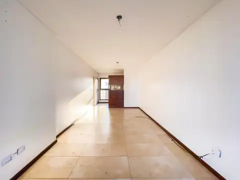 Monoambiente amplio con balcón al frente calidad Fundar sobre av. Francia