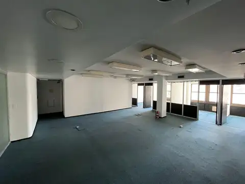 Oficina en Alquiler al Este