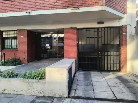 Venta cochera cubierta Martinez centro