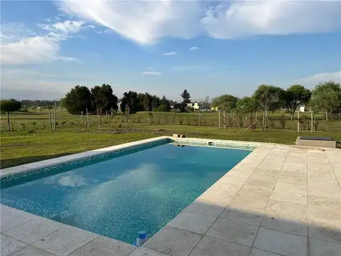 Excelente Casa en Venta MEdal Pilar a estrenar, de los mejores lotes al golf 1417 m2