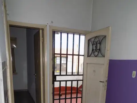 PH AL FRENTE, 4 AMBIENTES, 2 PLANTAS.