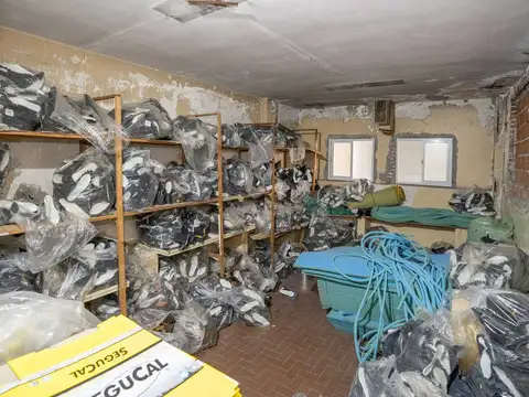 Galpon en Venta en Parque Avellaneda, USD 380.000