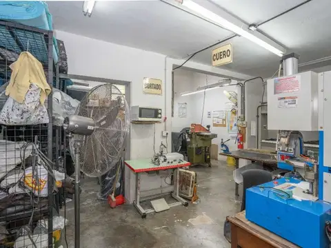 VENTA GALPON - DEPOSITO EN PARQUE AVELLANEDA