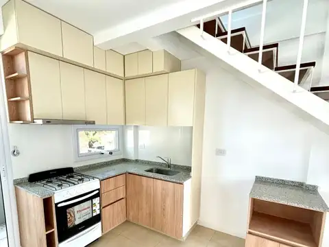 Depto Tipo Casa en Venta al Noroeste