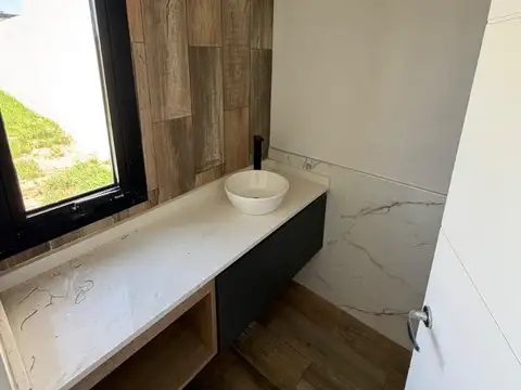 CASA EN DOCTA, ETAPA 2, 3 DORM. Y PILETA