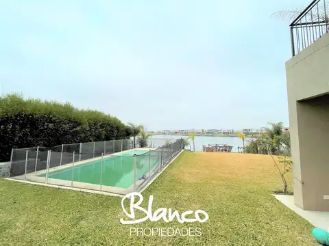 Casa en Venta en El Canton, USD 470.000