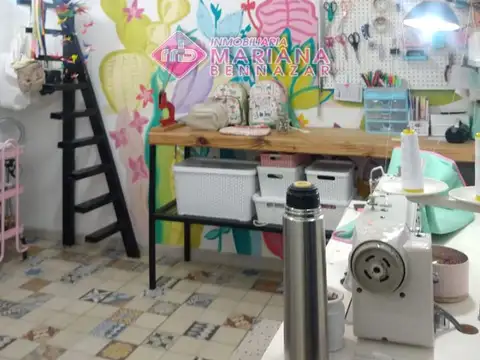 Casa 3 ambientes con 2 baños