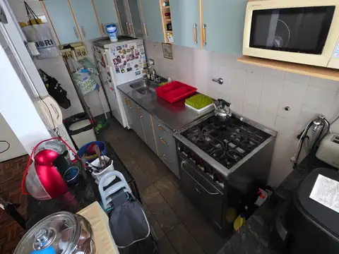 MUY BUEN DEPARTAMENTO 3 AMB. - BALCON - COCHERA - TOILETTE - MUY LUMINOSO