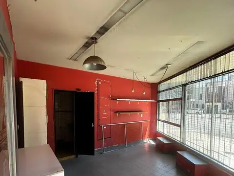 local en excelente ubicación