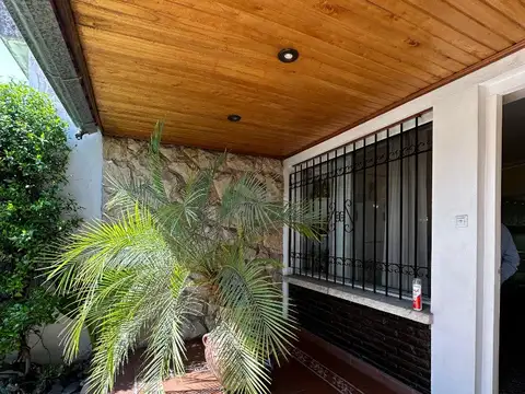 Casa en Venta en Castelar Sur, USD 220.000