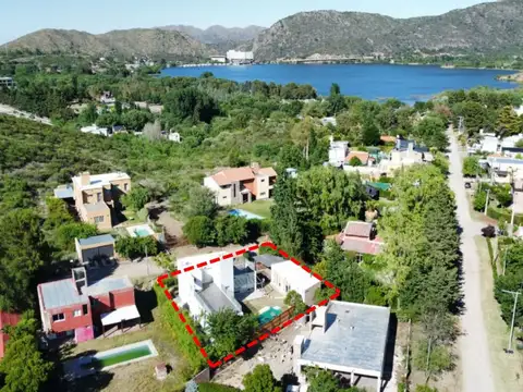 Casa 5 ambientes con 3 baños