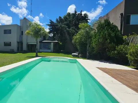 VENTA CASA 5 AMB SAN ANDRES PISCINA APTO CREDITO