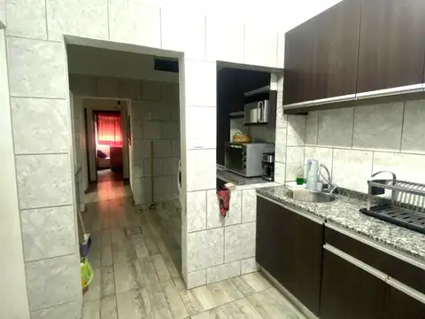 Casa 5 ambientes con 2 baños