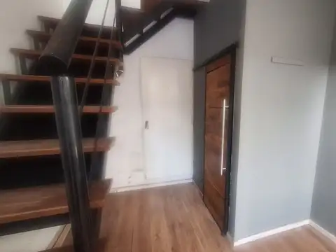 Local en Alquiler en Bernal Oeste, $ 850.000