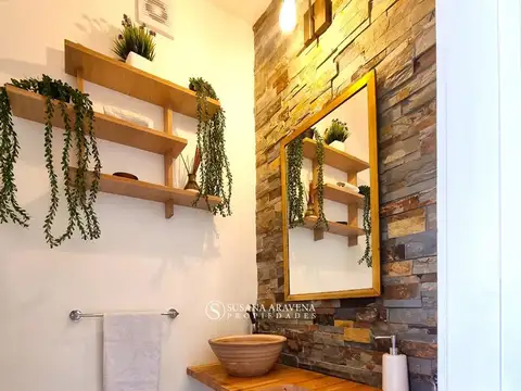 Casa en Venta con 3 cocheras