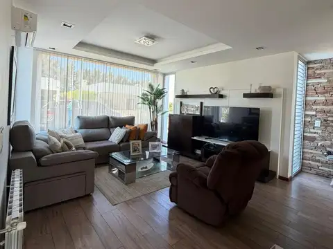 Casa en Venta en Las Golondrinas, USD 550.000