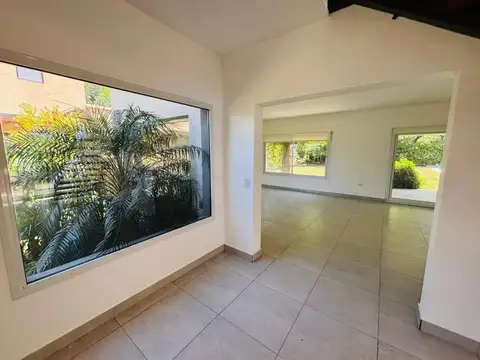 Bernardo de Irigoyen 10000