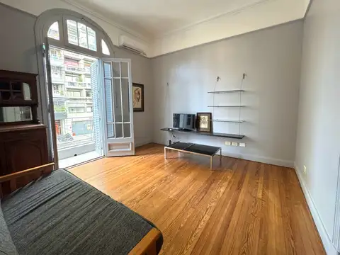 Avenida Corrientes al 5700