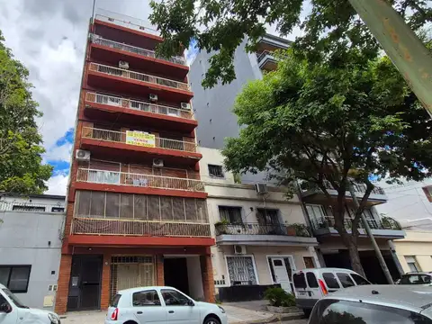 ALQUILER DEPARTAMENTO DE 2 AMBIENTES  CON PATIO EN VILLA DEL PARQUE