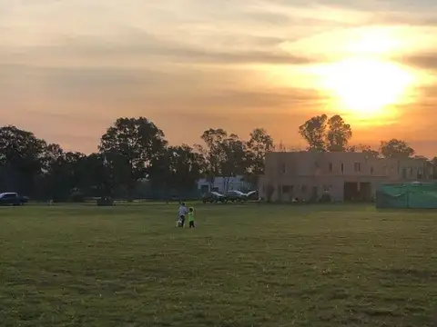 Lote en venta en las casuarinas del Pilar 100