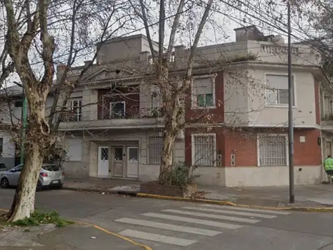 2 AMB. con BALCÓN y TERRAZA PROPIA c/PARRILLA. SIN EXPENSAS