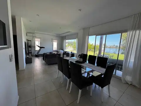 Casa en Venta en El Canton, USD 350.000