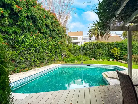 Casa en Venta en Martinez Vias / Libertador, USD 1.200.000