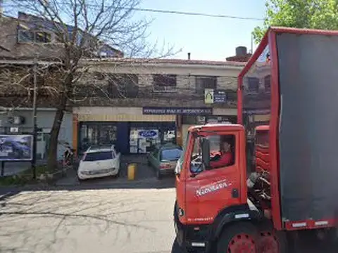 amplio local sobre avenida