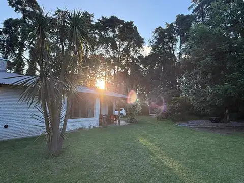 Francia al 2200 Del Viso, Pilar