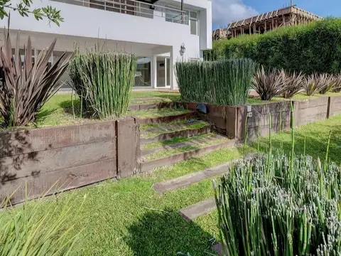 Casa en Alquiler de 5 dormitorios