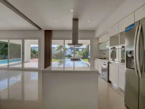 Casa en Alquiler al Noreste