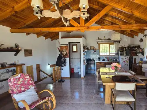 Casa 5 ambientes con 1 baño